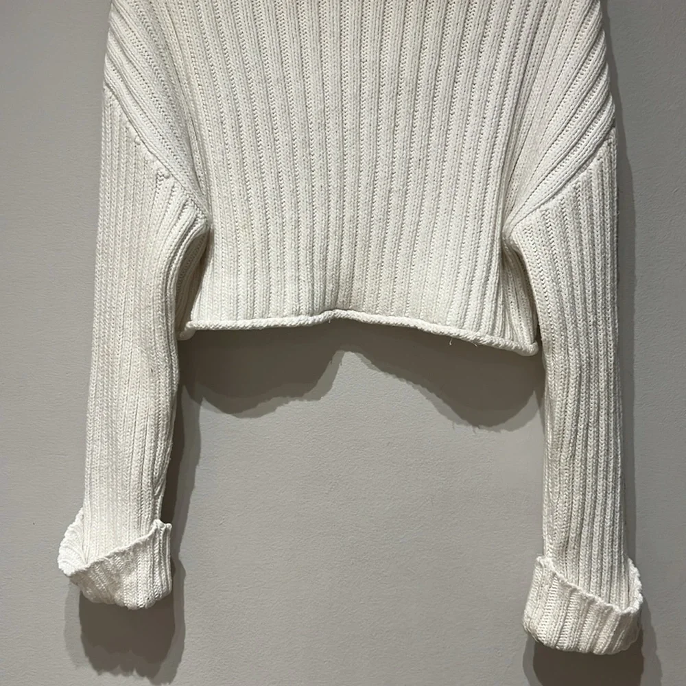 Zara Ribbed Knit Sweater - Picture 5 of 6